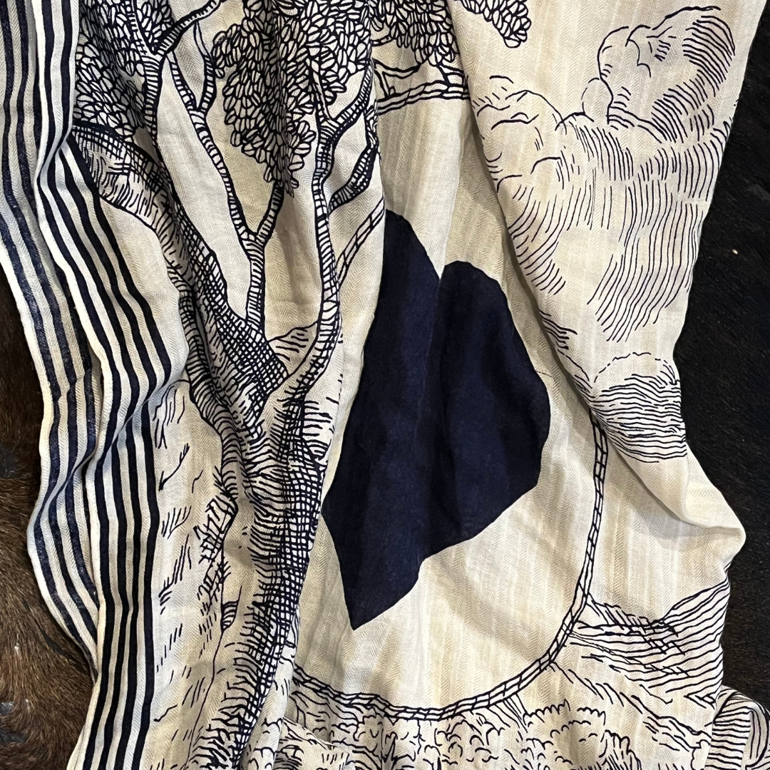 Etole en cashmere, soie et laine au beau motif "Histoire d'un voyage"